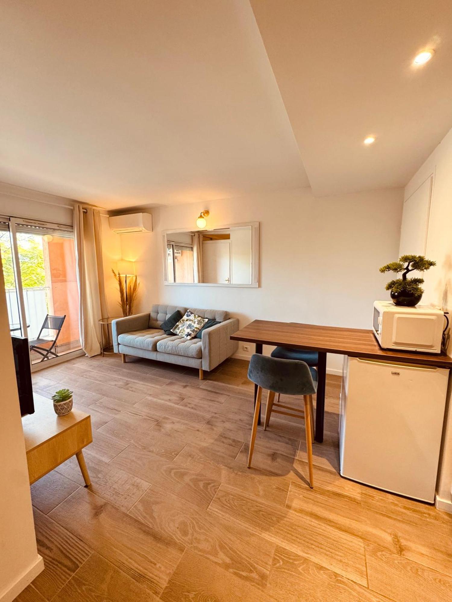 Claelle Appartment - 200M Beach Mandelieu Zewnętrze zdjęcie